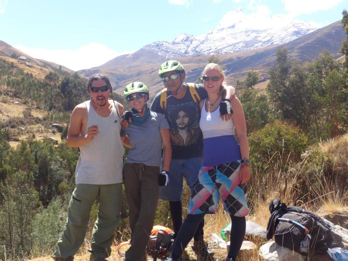 Monkeywasi Climbing Hostel Huaraz  Exterior foto